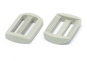 Plastové průvleky šíře 25 mm bílý