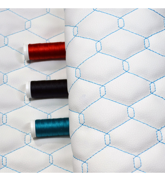 Ekokůže GEO barva bílá prošívaná tyrkysovymi nitěmi, metráž, 145 cm