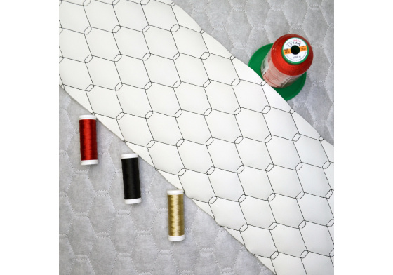 Ekokůže GEO barva bílá prošívaná Černými nitěmi, metráž, 145 cm