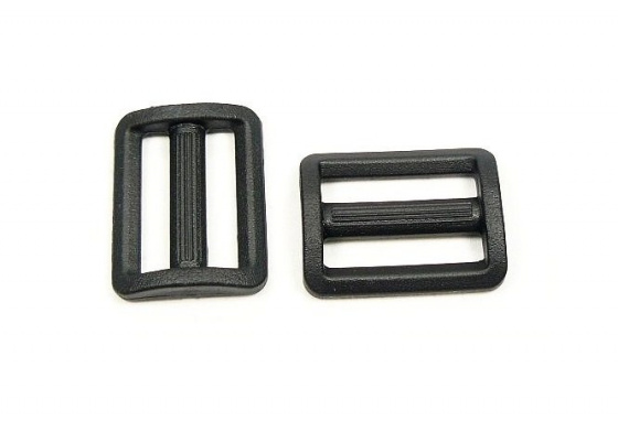 Plastové průvleky šíře 50 mm  P černý